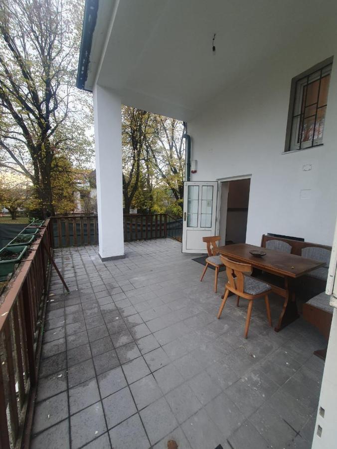 Breathtaking Shared Villa Near Danube River /W Garden And Parking Vídeň Exteriér fotografie